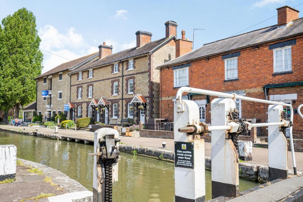 4 Canalside Cottages Towcester Dış mekan fotoğraf
